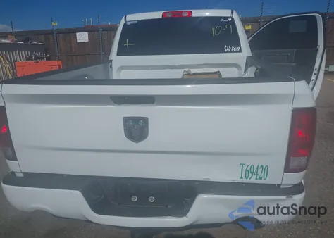 2019 Ram 1500 Classic Express 4X2 6'4 Box z USA, uszkodzony, nr VIN 3C6JR6AT3KG555214